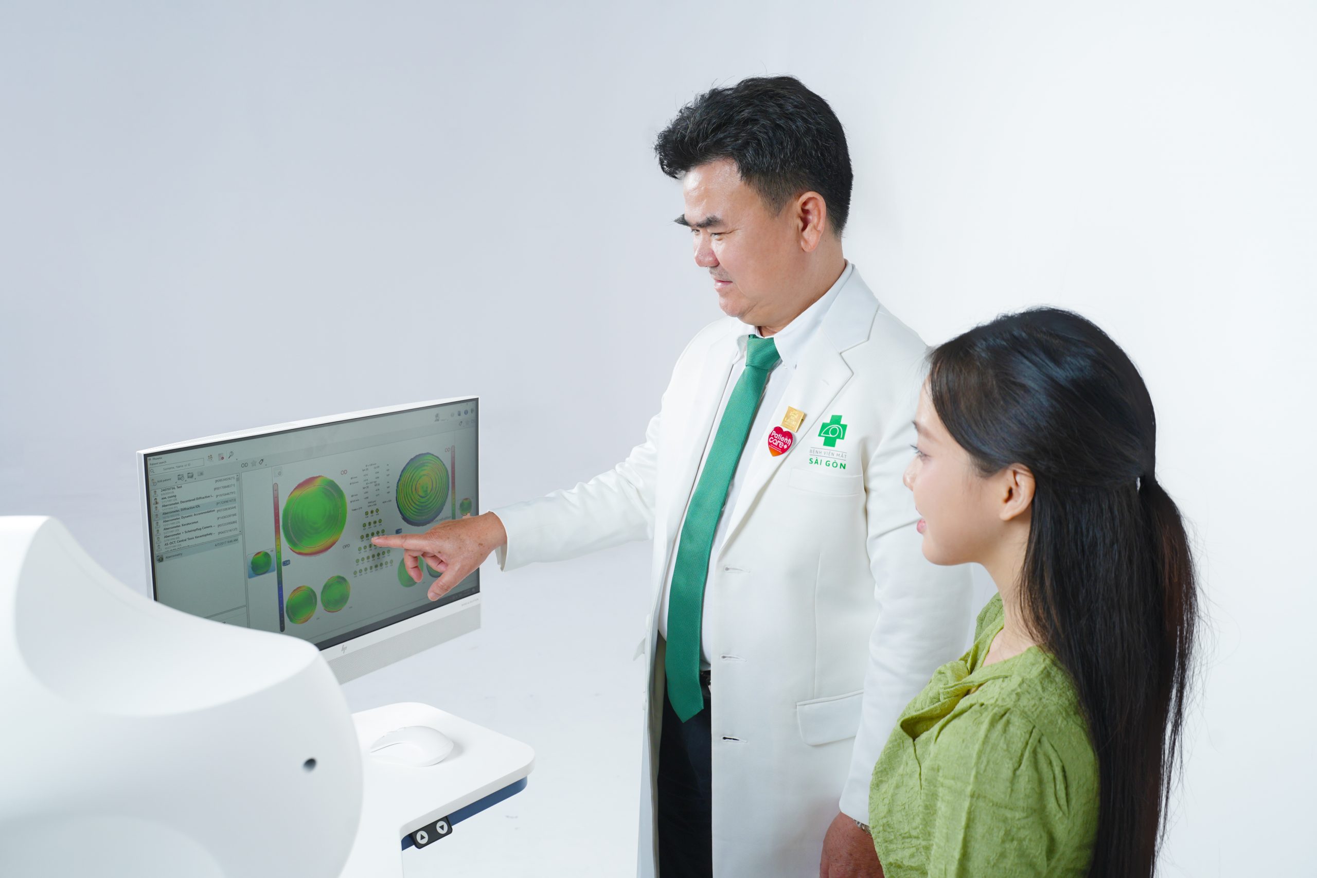 EYE Signature™ – công nghệ xóa cận cá nhân hóa đầu tiên tại Việt Nam, đem lại thị lực tối ưu, sắc nét và an toàn cho từng bệnh nhân