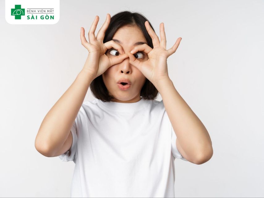 Cận thị gây lác mắt