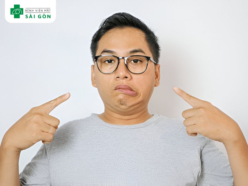 Co giật mí mắt có thể gây rối loạn thần kinh