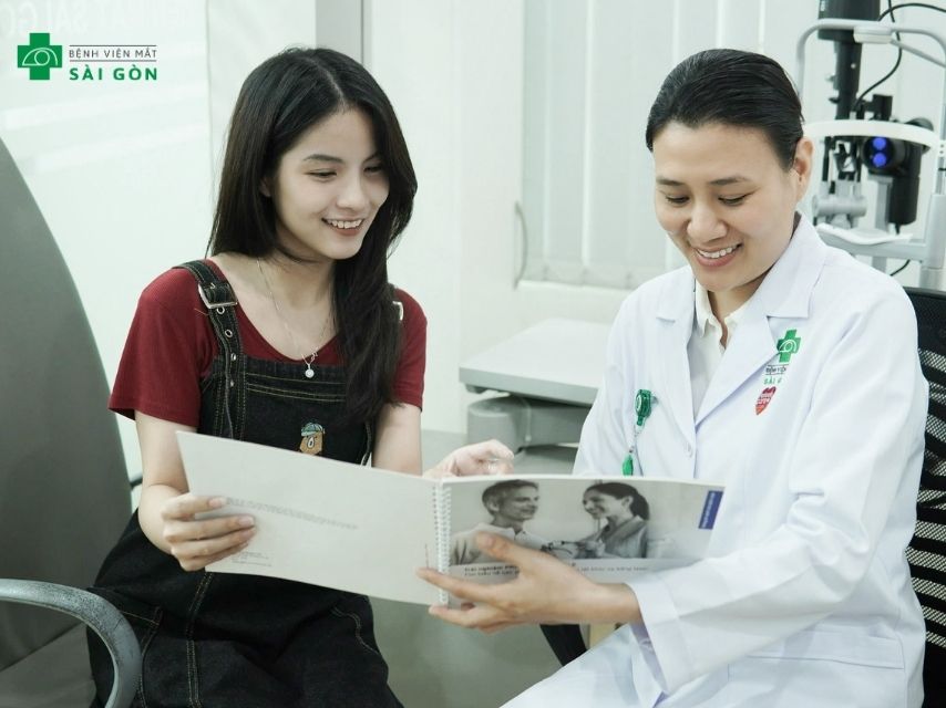 Hướng dẫn chăm sóc mắt sau mổ cận