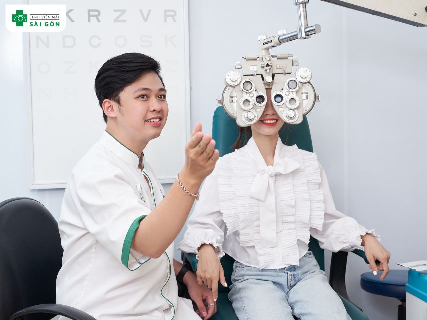 Điều kiện phù hợp mổ mắt cận 10 độ