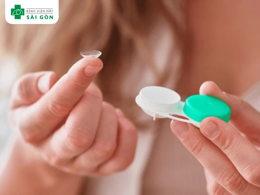 Những lưu ý khi dùng kính áp tròng