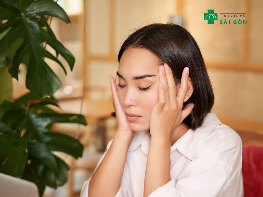 Massage làm chậm cận thị phát triển