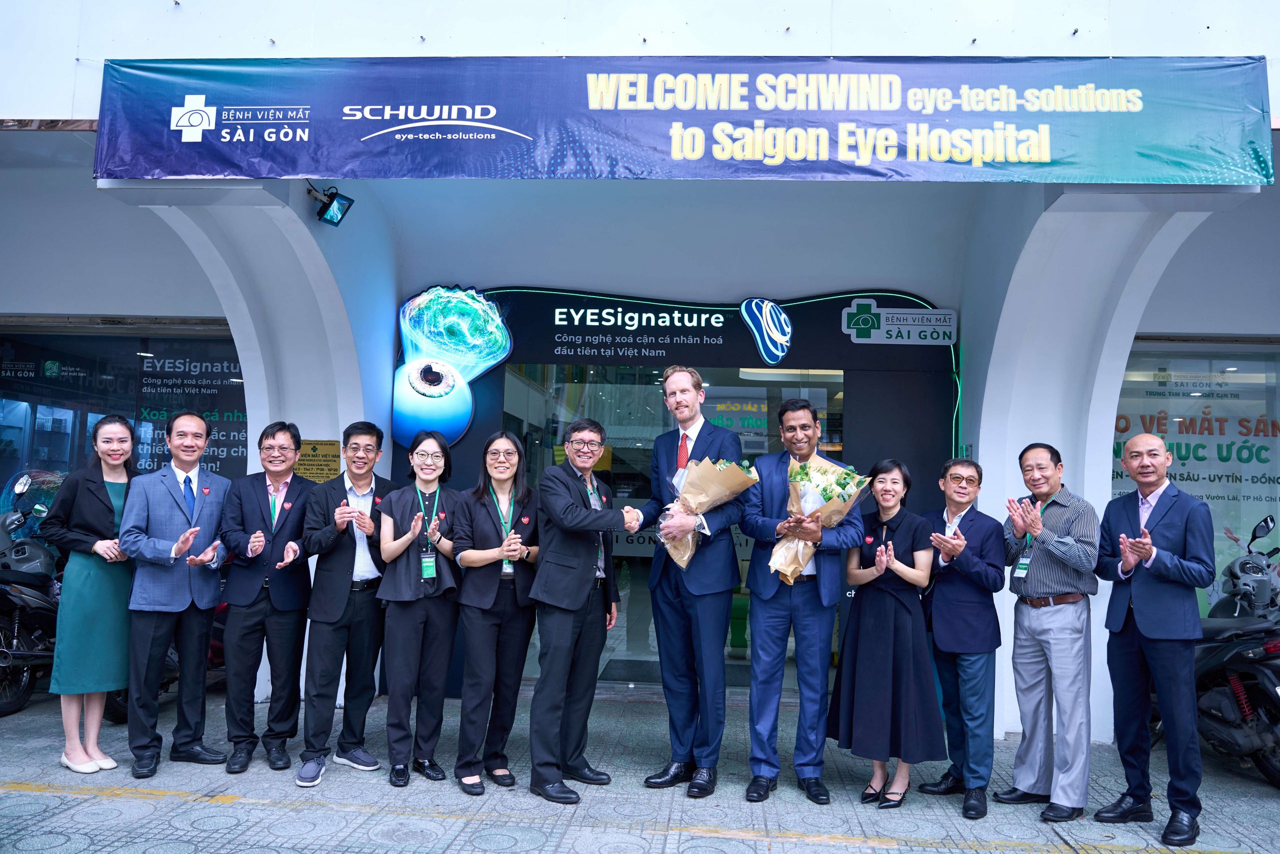 Hệ thống Bệnh viện Mắt Sài Gòn vinh dự tiếp đón ông Domenic von Planta, Tổng Giám đốc Tập đoàn SCHWIND (Đức) cùng đội ngũ