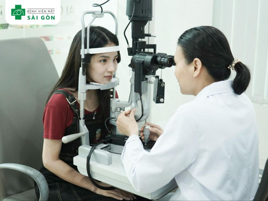 Tái khám để phòng ngừa cận