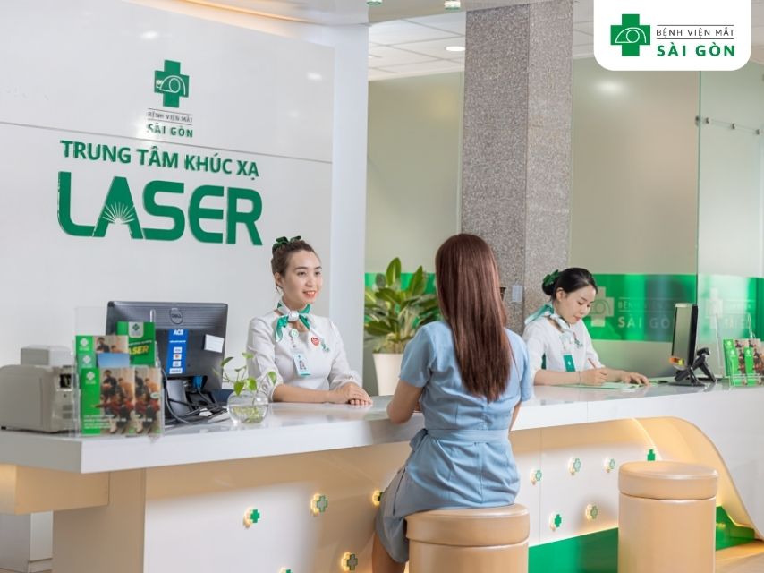 Mắt Sài Gòn đồng hành hậu mổ cận