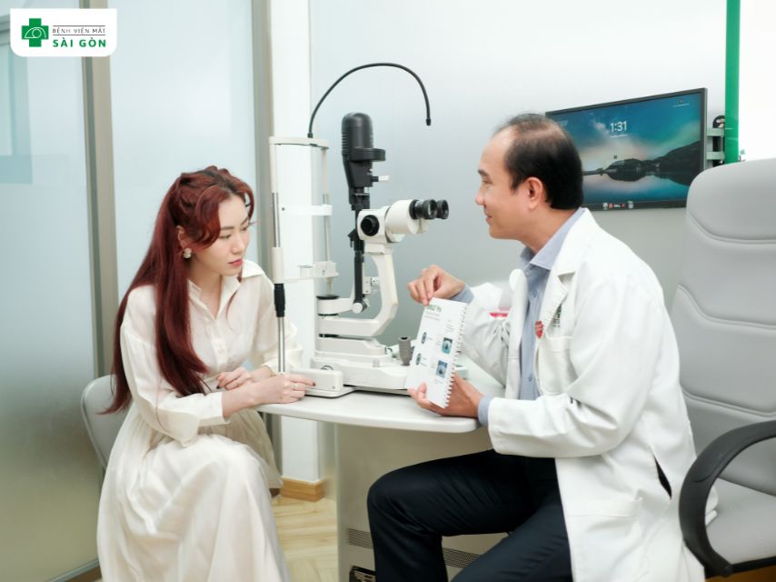 Thăm khám bác sĩ và chọn phương pháp mổ cận